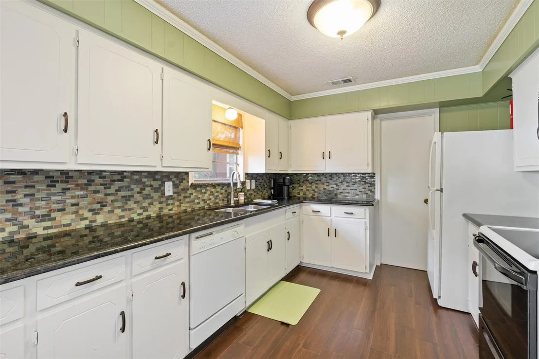 Photo of 107 Briarwood Drive