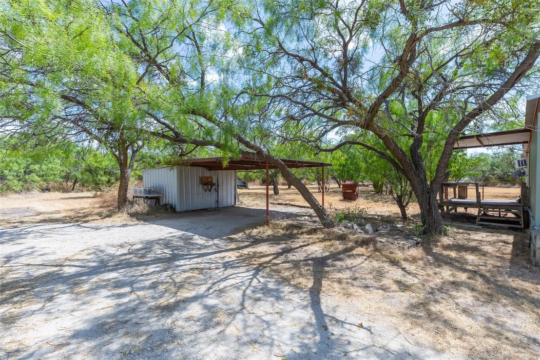 Photo of 1186 Private Road 2431