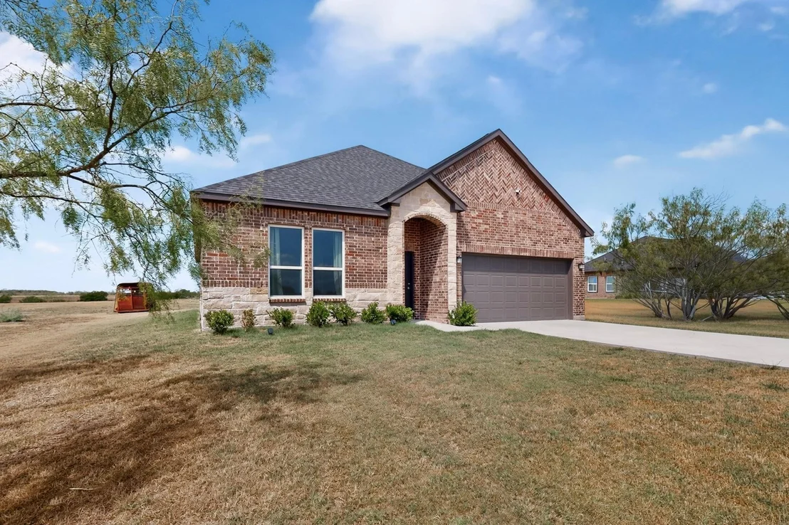 Photo of 925 Genesis Road