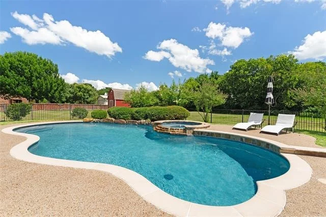 Photo of 2305 Silver Maple Drive