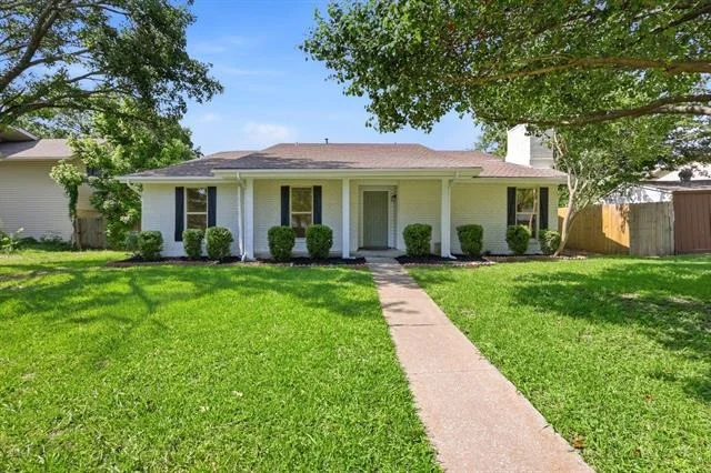 Photo of 2604 Peppertree Place
