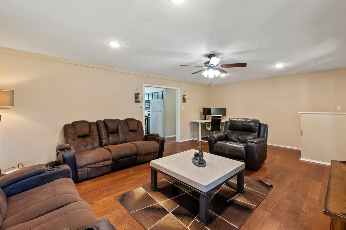 Photo of 335 Running Brook Road