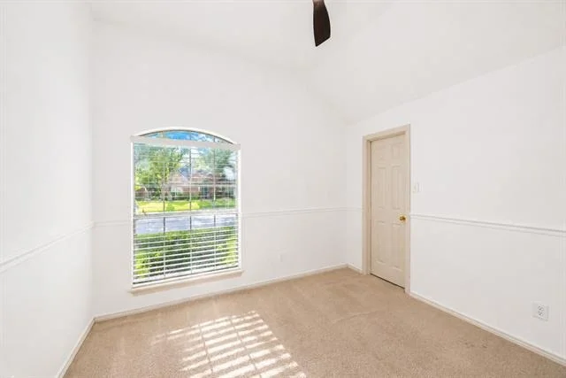 Photo of 306 Fairfax Drive