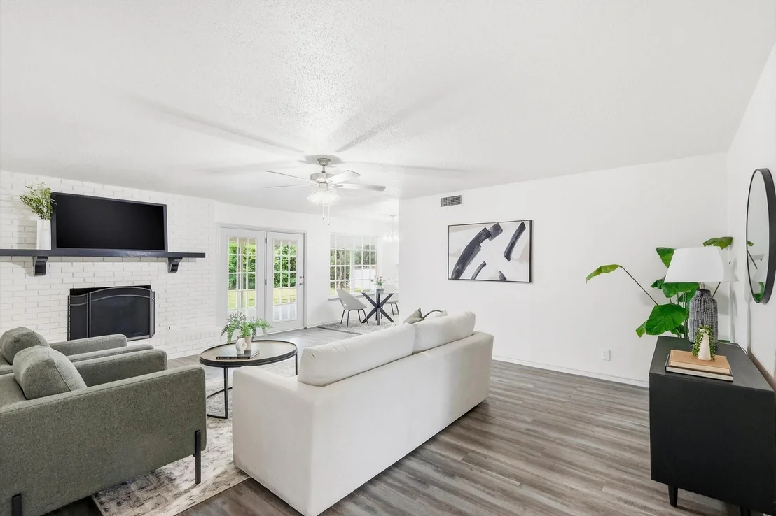 Photo of 300 Leighton Drive