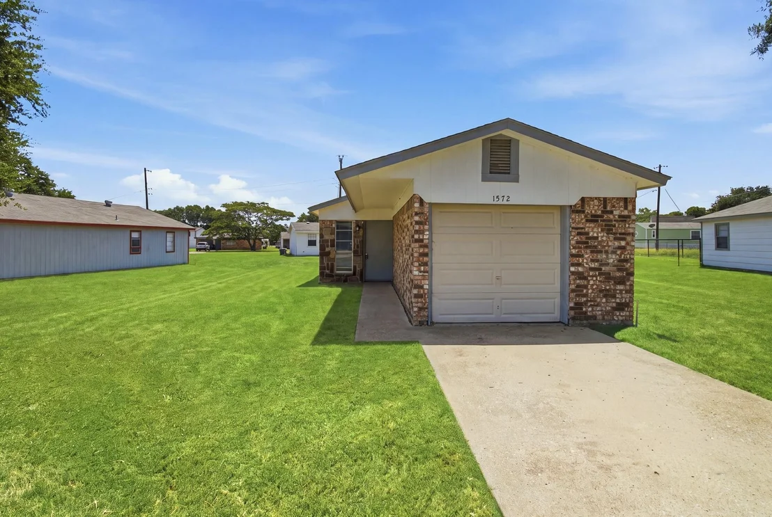 Photo of 1572 Reef Drive