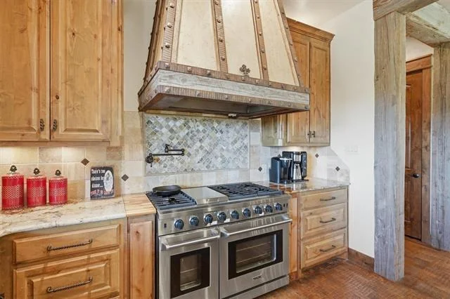 Photo of 1046 Grandview Drive