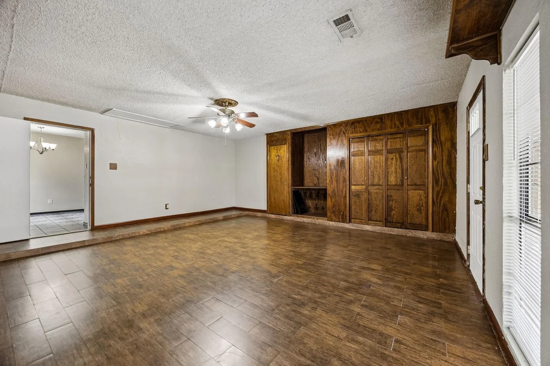 Photo of 2409 Doral