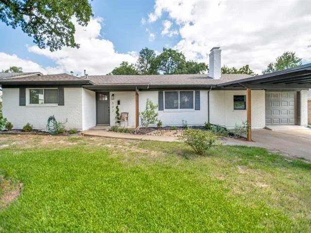 Photo of 502 Martin Lane