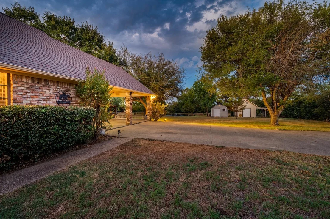 Photo of 611 Combine Road