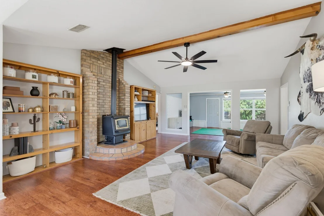 Photo of 1361 Larned Lane