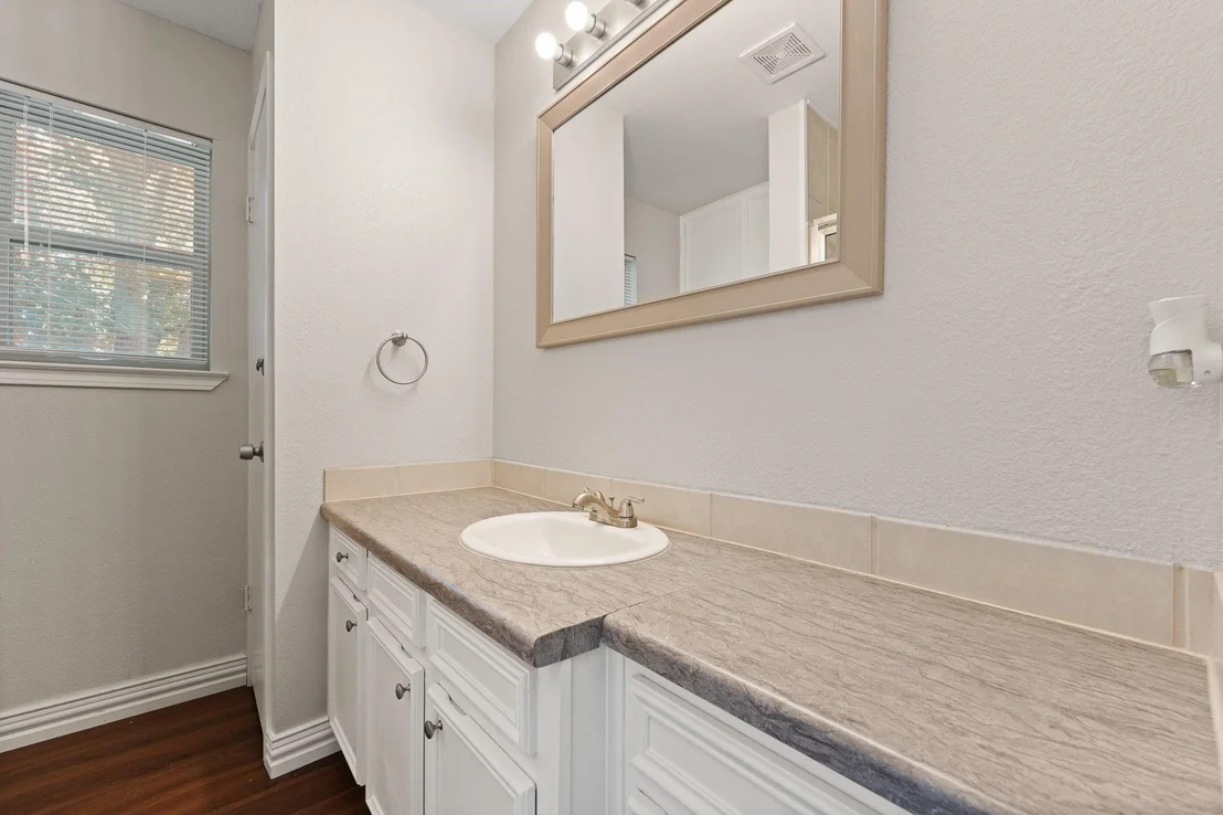 Photo of 433 Black Oak Lane