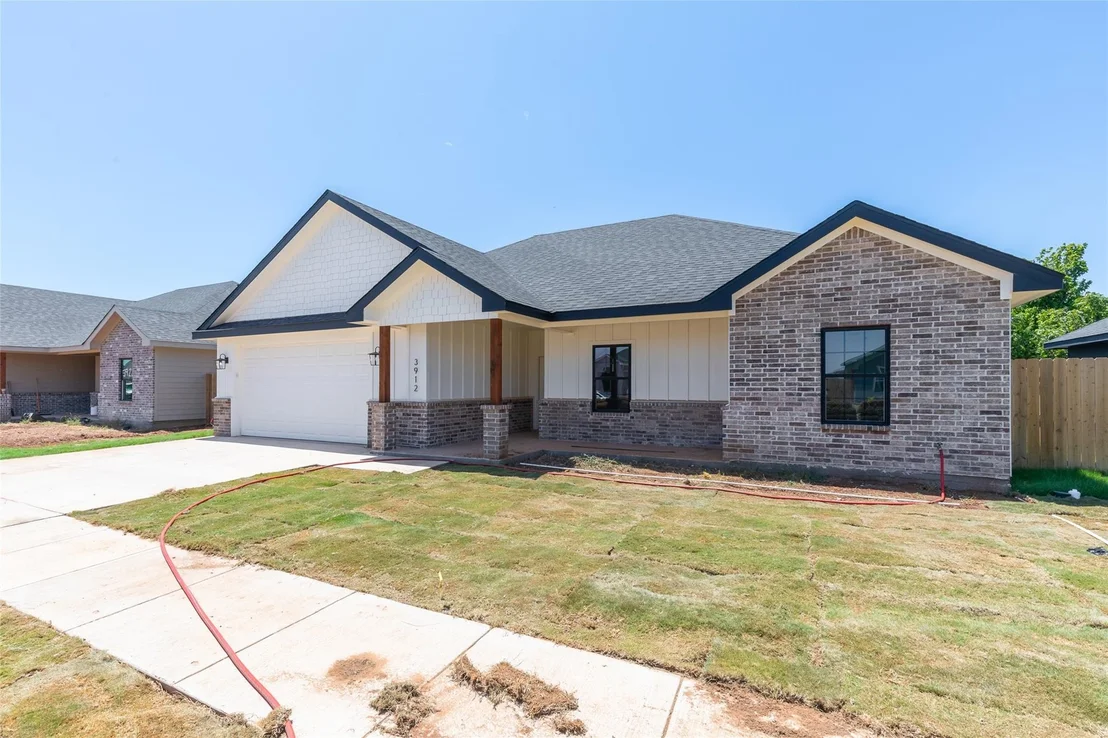 Photo of 3912 National Drive