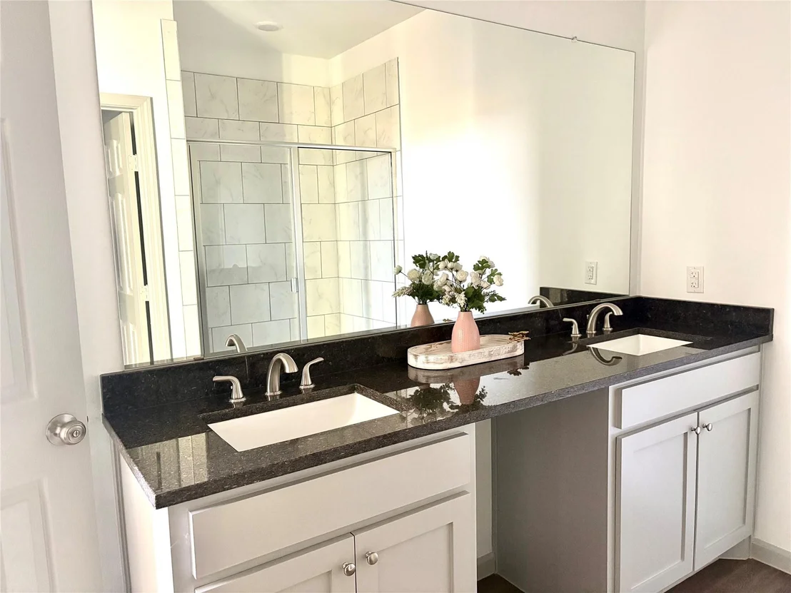 Photo of 1015 Springview Lane