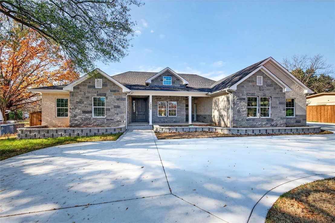 Photo of 1809 Bluebonnet Avenue