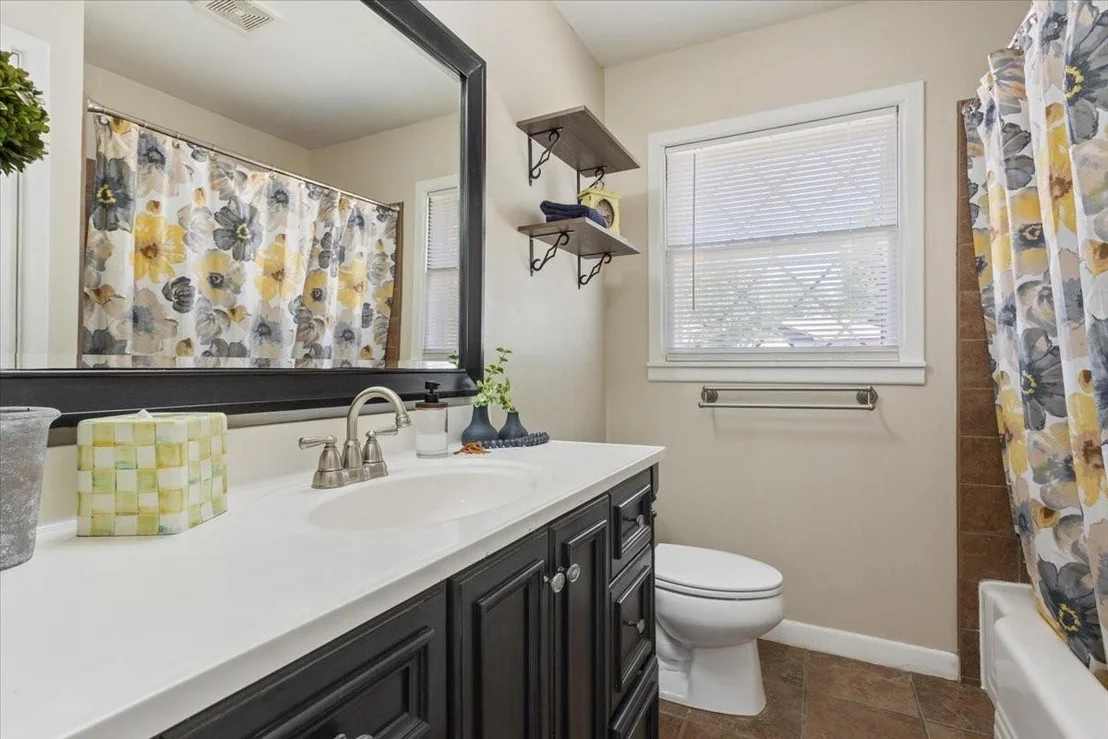 Photo of 1212 Guthrie Drive