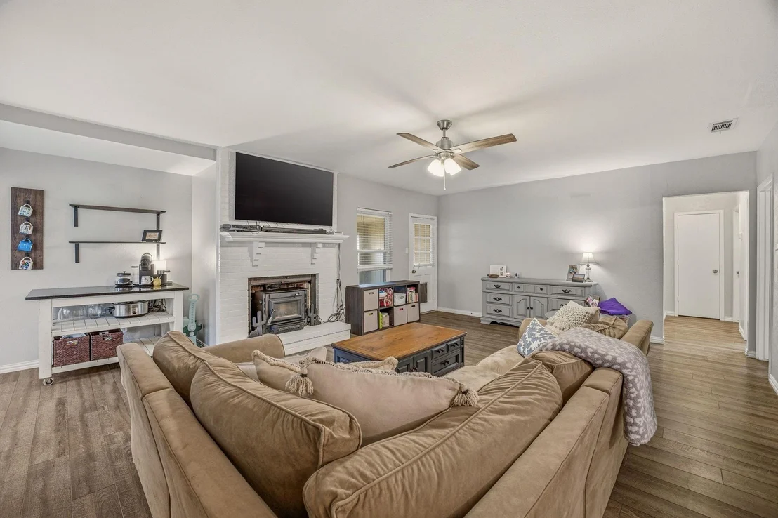 Photo of 401 Meadow Ridge Drive
