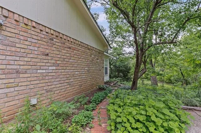 Photo of 805 Evelyn Drive