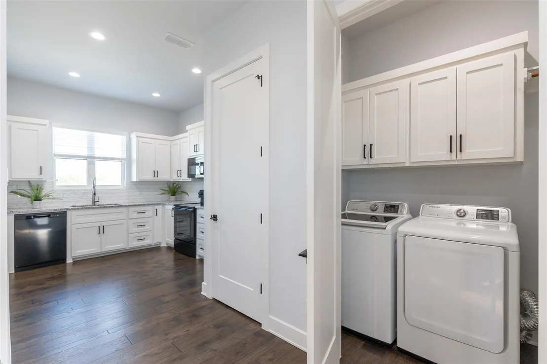 Photo of 8250 Drovers Lane