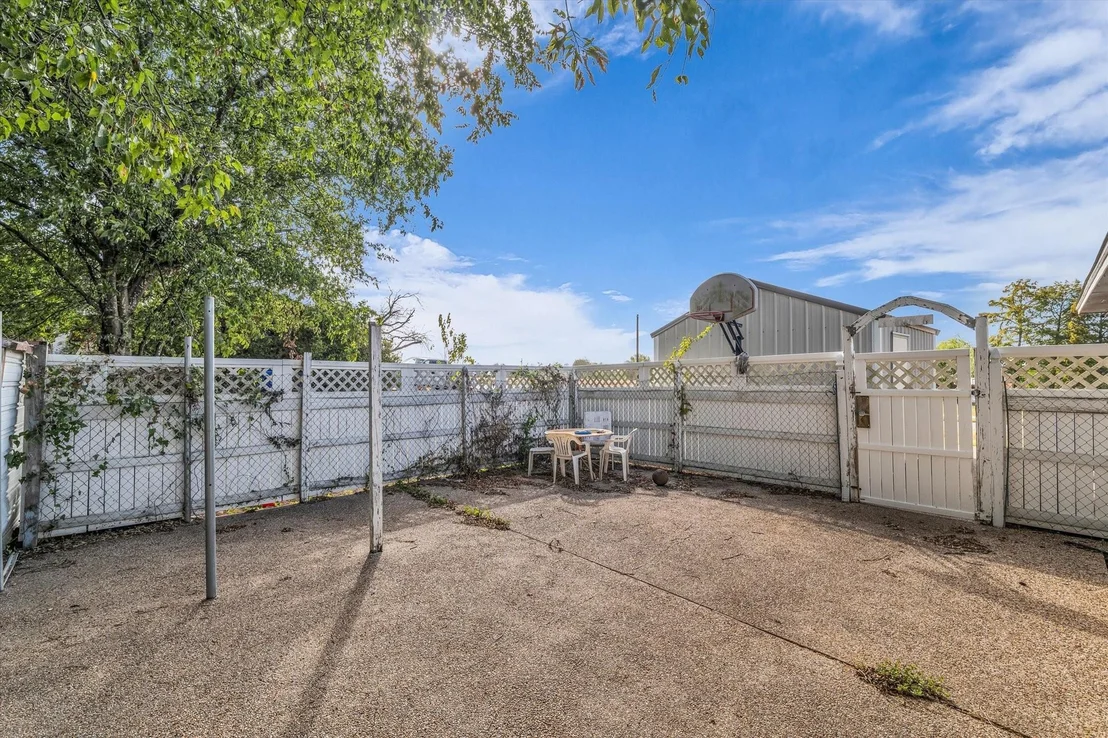 Photo of 1936 Post Oak Drive