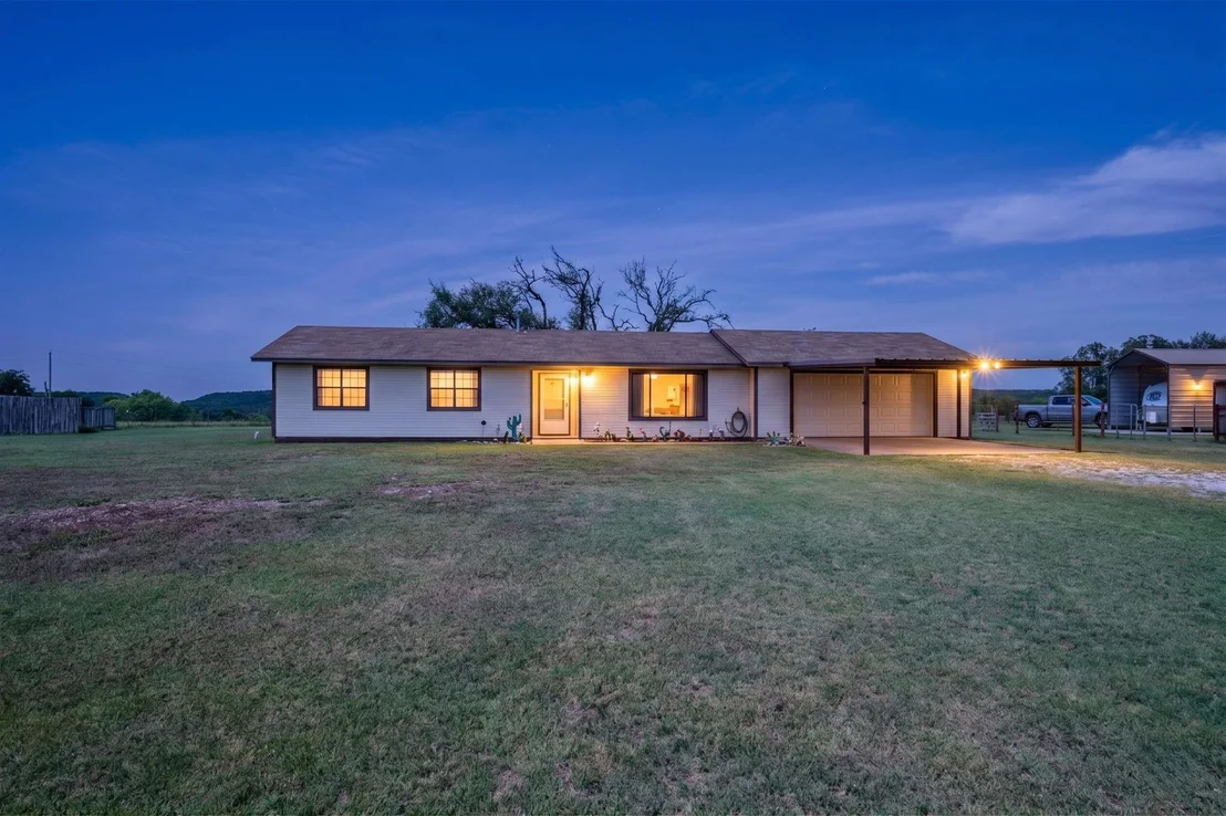 Photo of 2517 County Road 4240