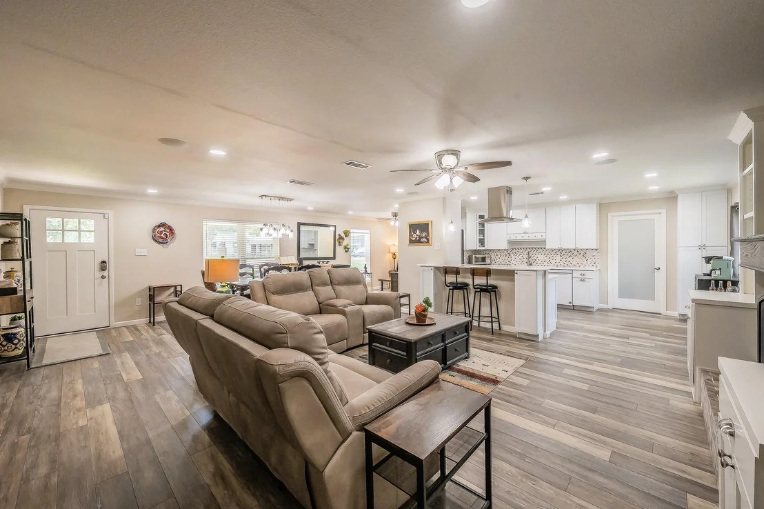 Photo of 5004 Blackstone Drive