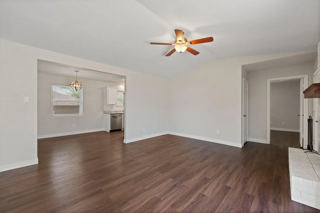Photo of 433 Black Oak Lane