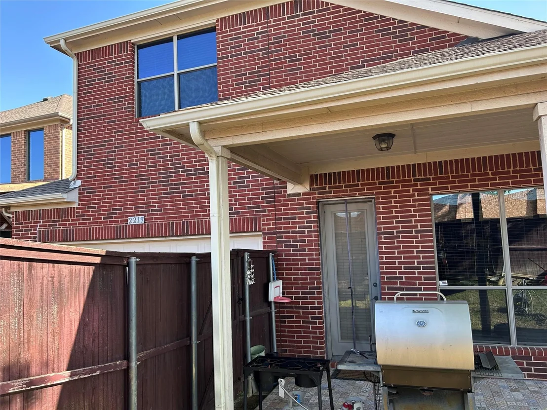 Photo of 2219 Longview Road