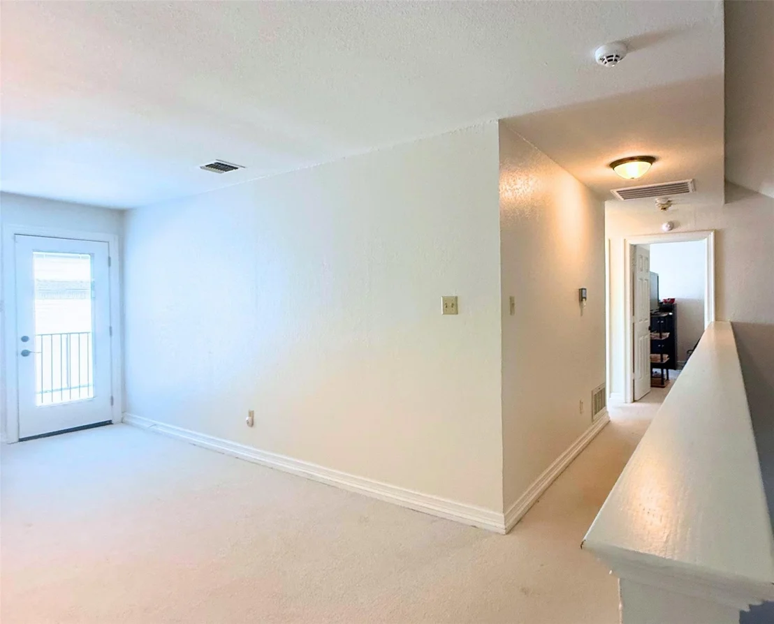 Photo of 6004 Lakehurst Drive