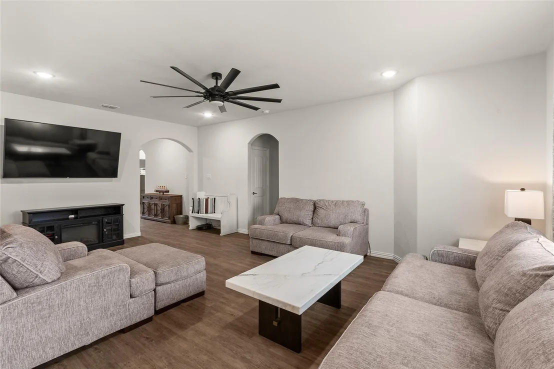 Photo of 115 Oak Springs Loop