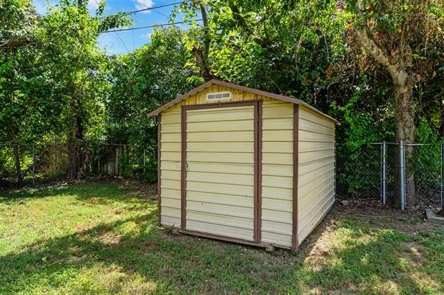 Photo of 1813 King Cole Drive