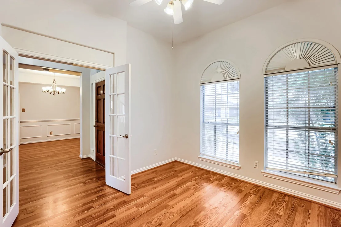 Photo of 2066 Fair Oaks Circle