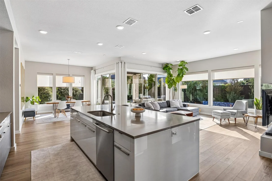 Photo of 4039 Heatherton Drive