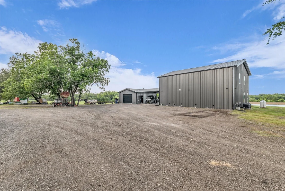 Photo of 350 County Road 494 S