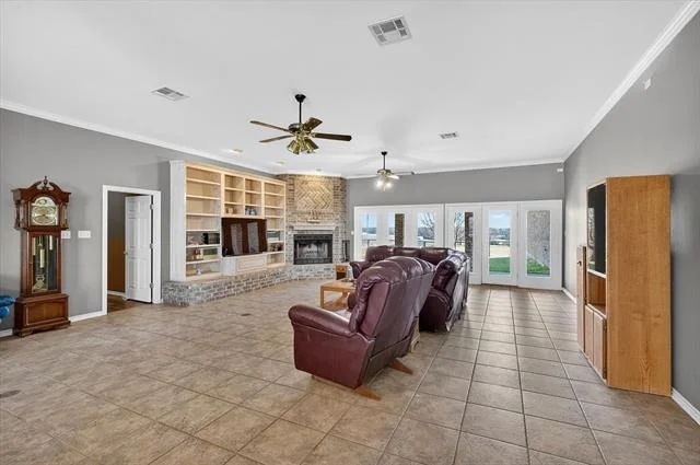 Photo of 1141 Lake Halbert Road
