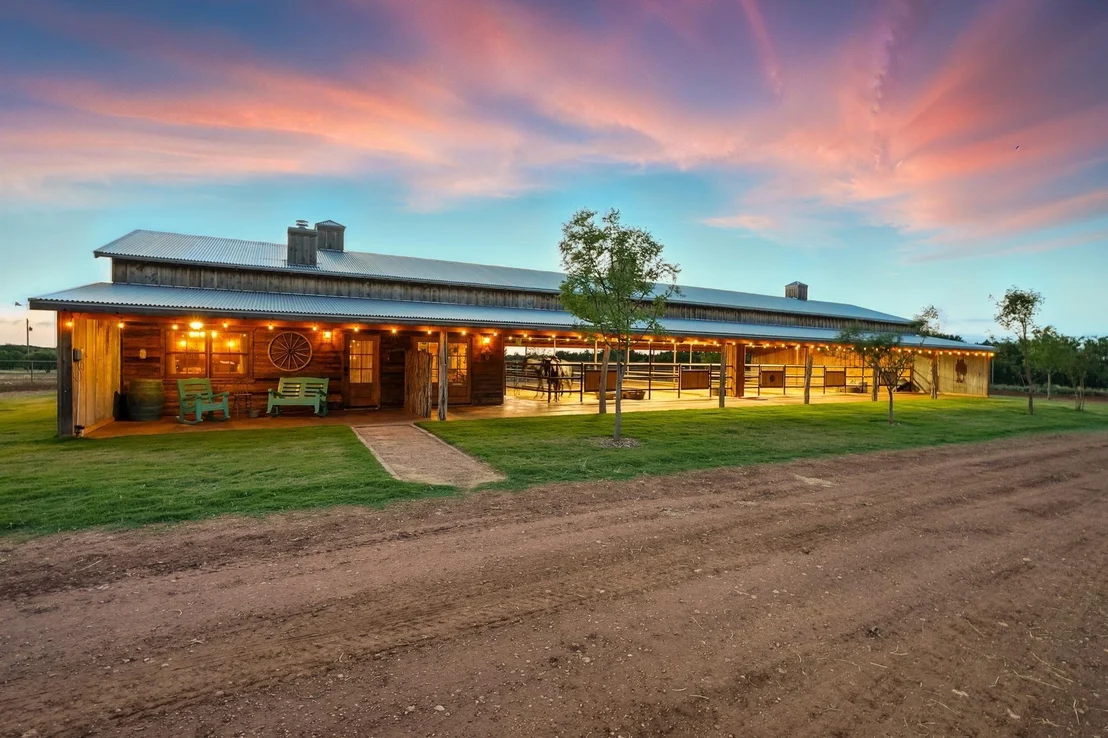 Photo of 635 County Road 184