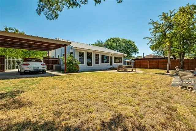 Photo of 111 Live Oak Drive