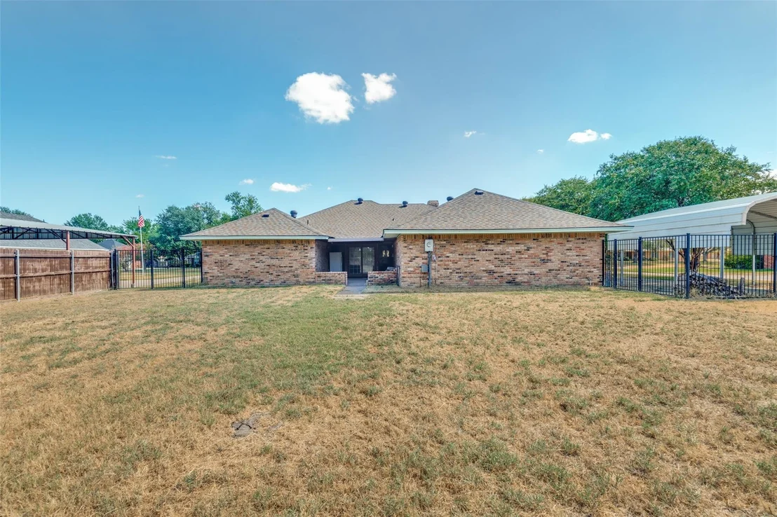 Photo of 508 Estate Lane