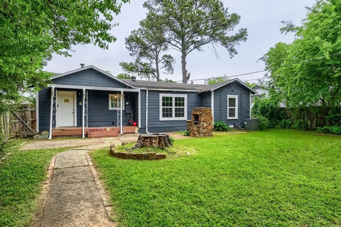 Photo of 1420 Bennett Drive