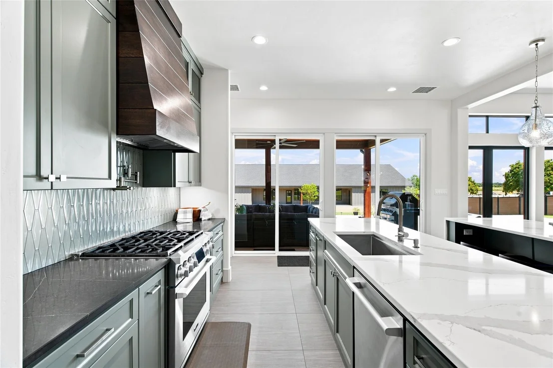 Photo of 2223 Grass Roots Road