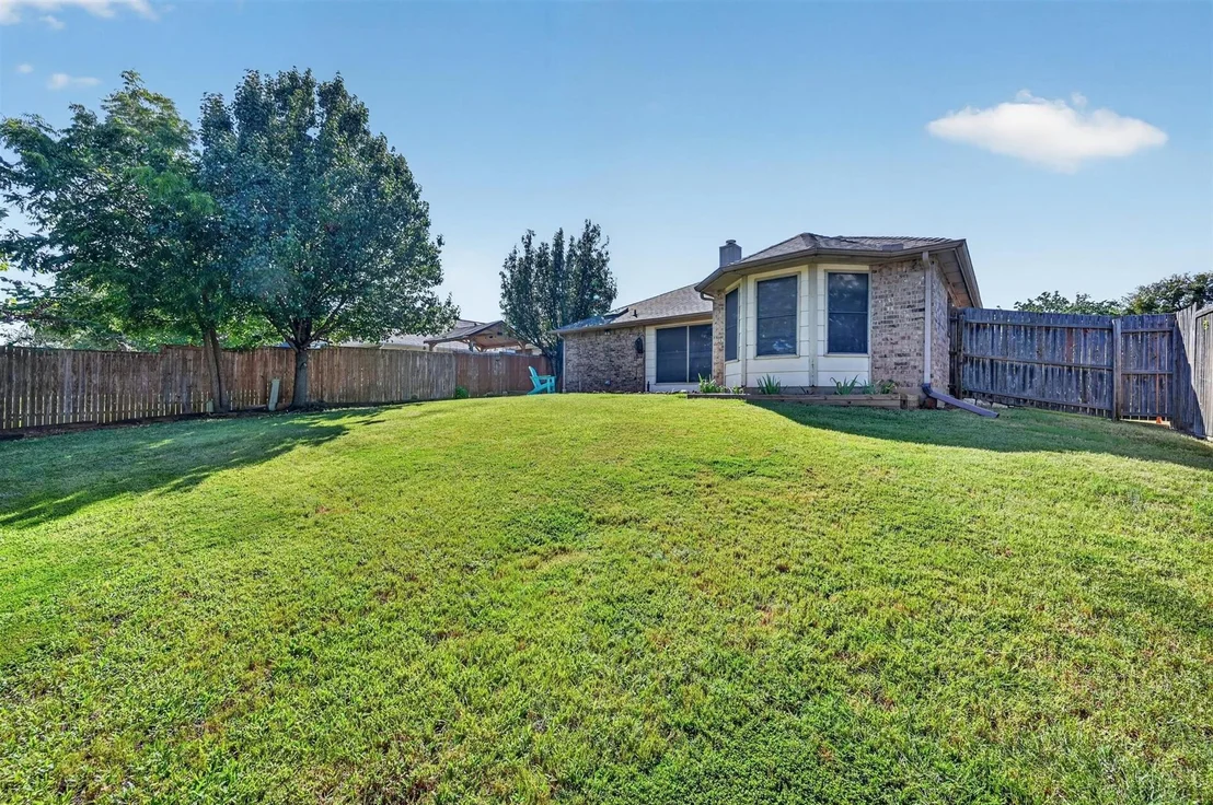Photo of 2103 Meadowview Drive