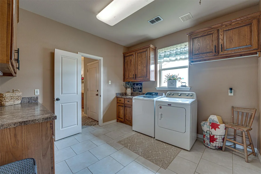 Photo of 1155 Boase Way