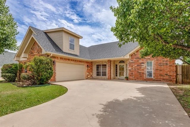 Photo of 3325 Silver Oaks Drive