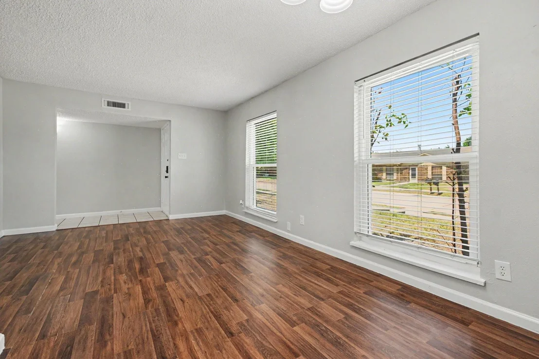 Photo of 8810 Miami Drive