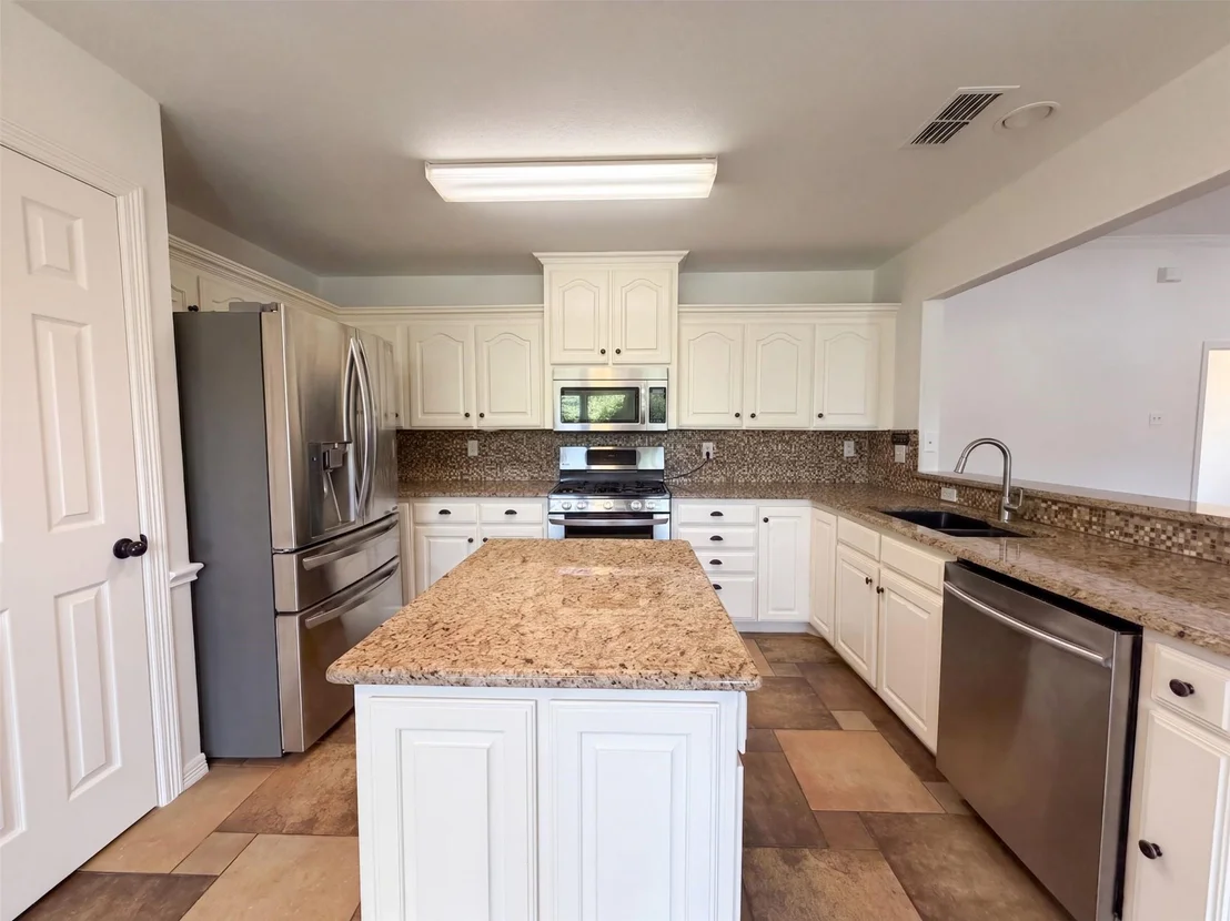 Photo of 1623 W Pleasant Drive