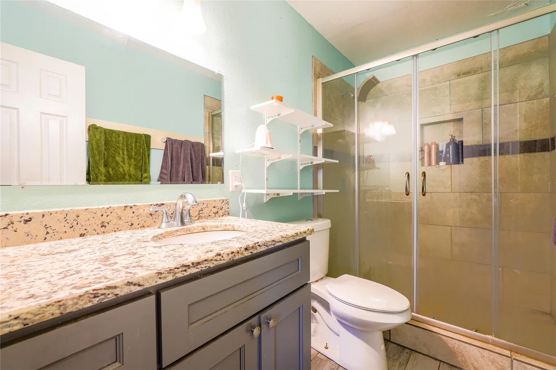 Photo of 200 W Greenbriar Street