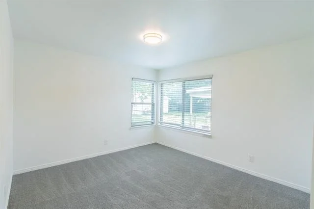 Photo of 521 Willow Way