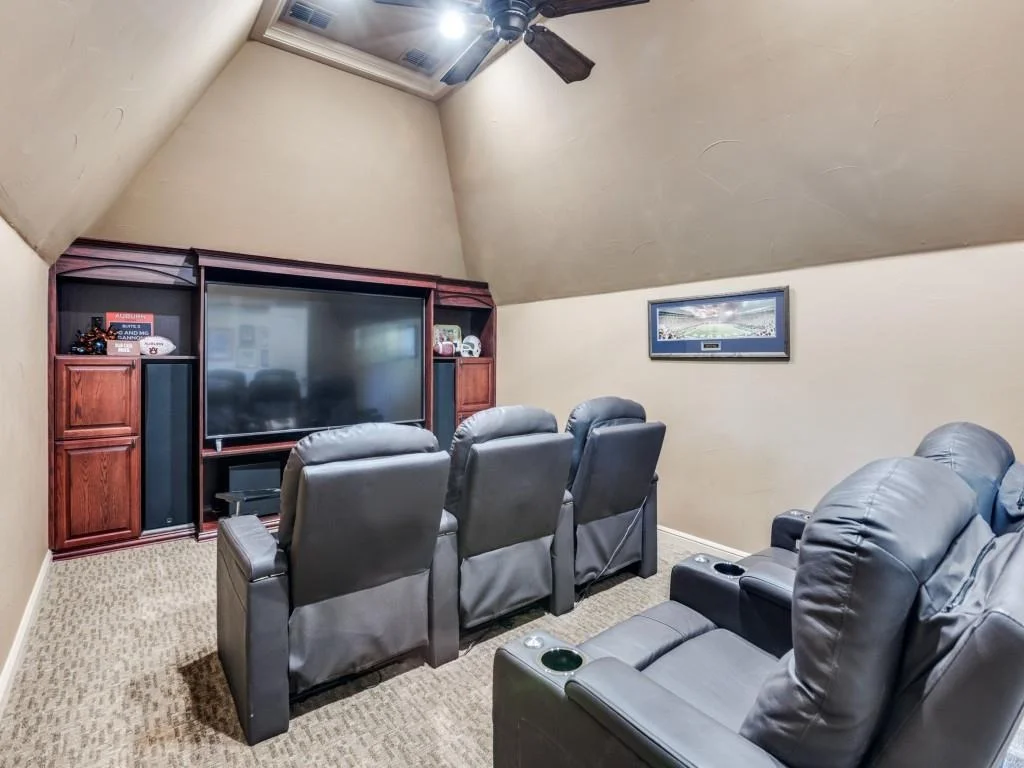Photo of 701 Regency Court