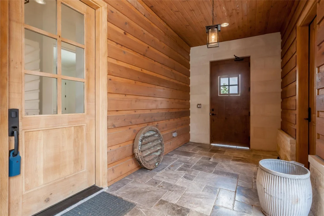 Photo of 341 Devon Drive