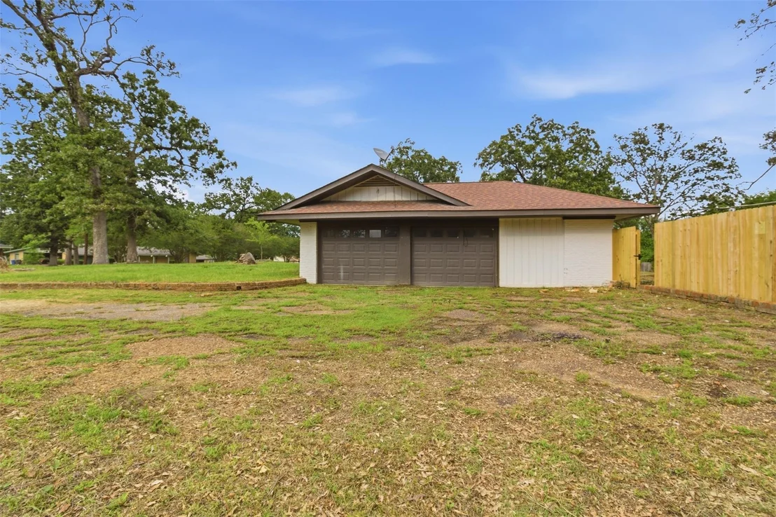 Photo of 325 Sunset Boulevard