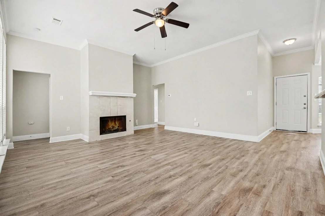 Photo of 9901 Queens Road